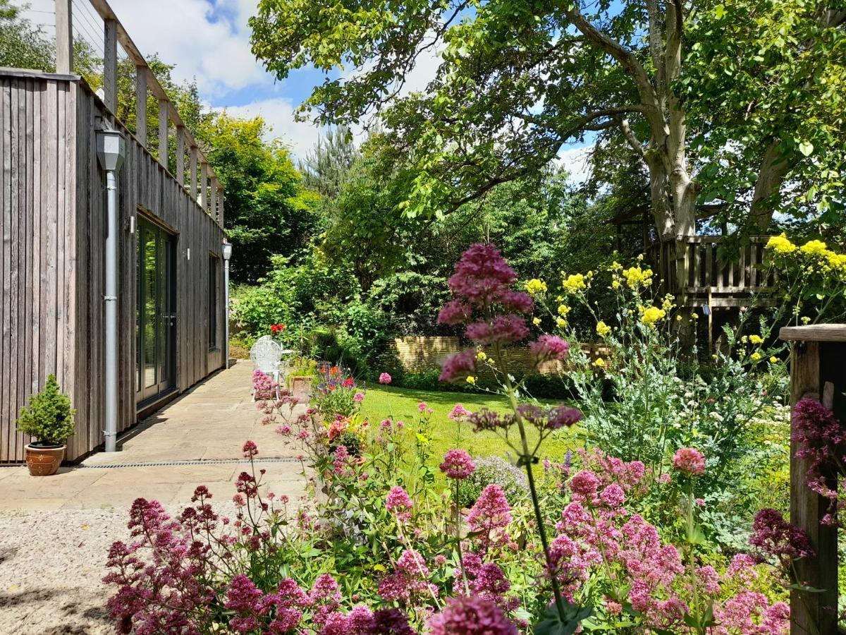 Garden Hideaway, Self-Contained, Edge Of Bath Leilighet Eksteriør bilde