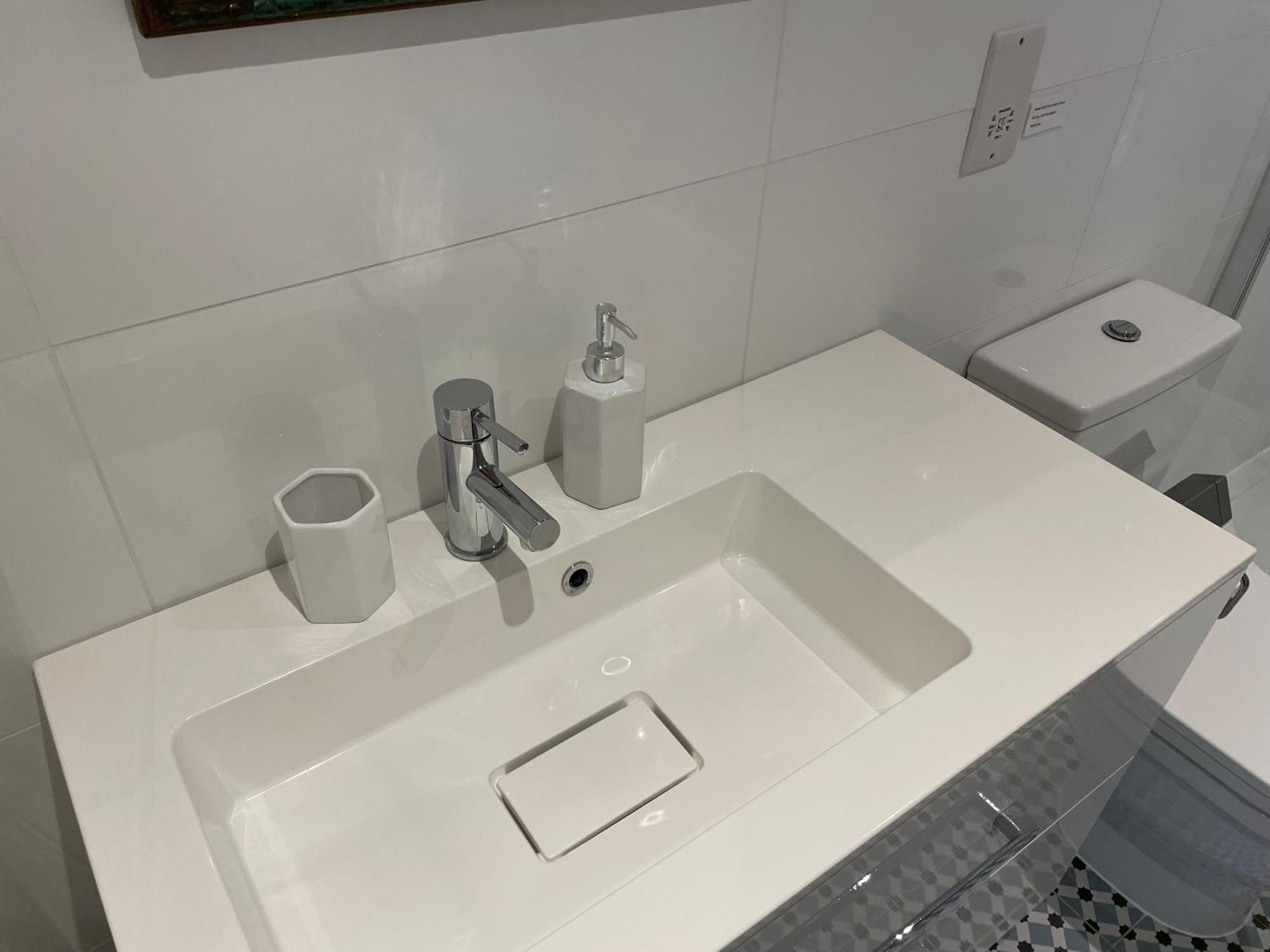 Garden Hideaway, Self-Contained, Edge Of Bath Leilighet Eksteriør bilde